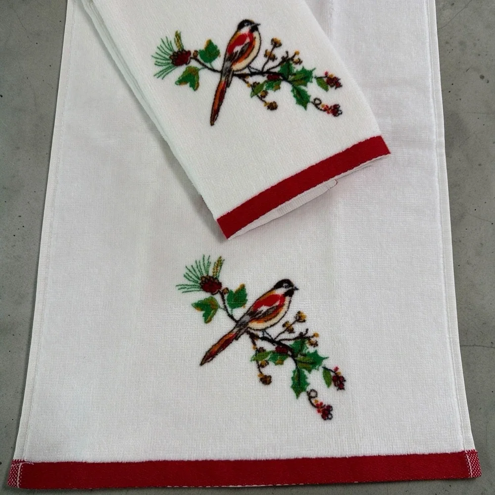 Lenox Winter Song Birds Christmas Fingertip Towels‎ Holly Pine Bough Set of 2